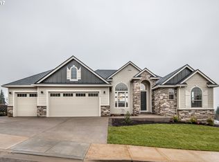 125 SW Brier Pl, Dundee, OR 97115