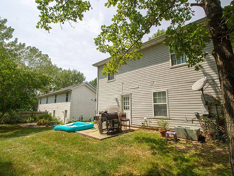 5567-5569 E Pinehurst Ln — Photo 5