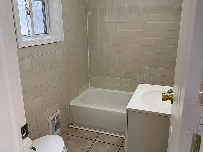 113-15 E Andrews Ave #6 — Photo 6