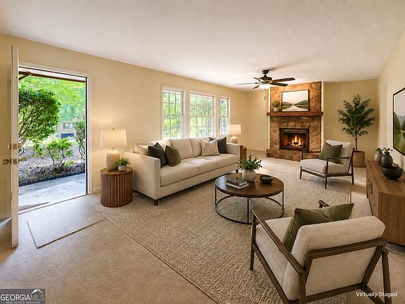 5th image of 509 River Lakeside Ln