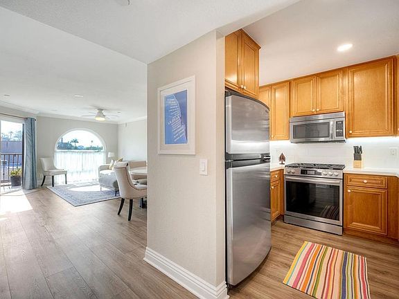 3rd image of 7509 Draper Ave