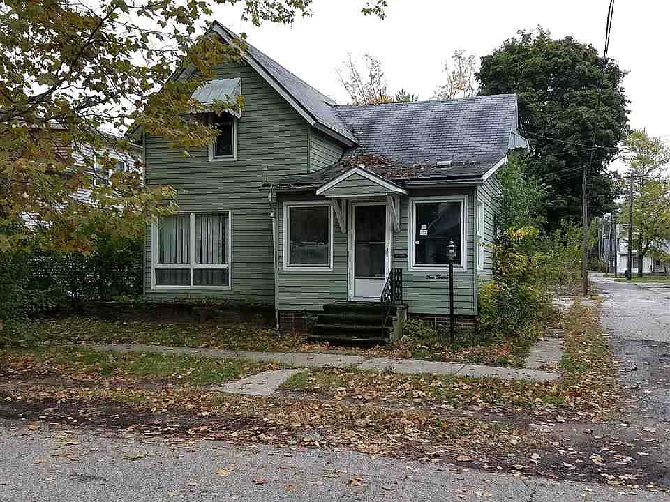 1st image of 412 Plum St