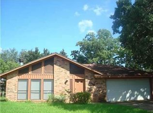 2515 Hardwood Dr, Bryan, TX 77803