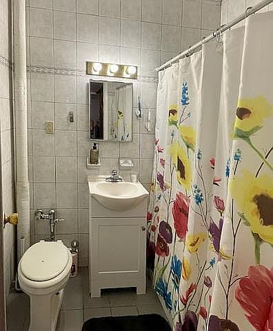 1st image of 10 W 76th St APT 2B