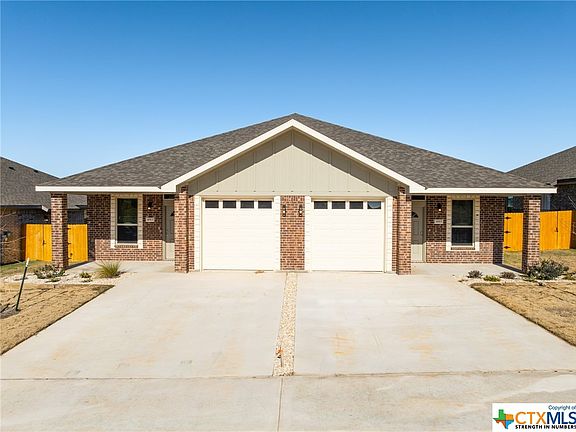 2nd image of 4915 Rose Garden Loop