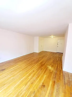 Rented by Smart NY Realty LLC | media 6