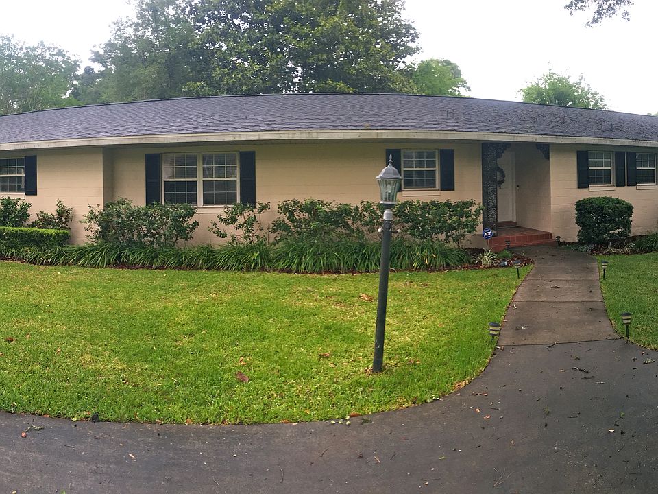 1st image of 1023 NE 17th Ter