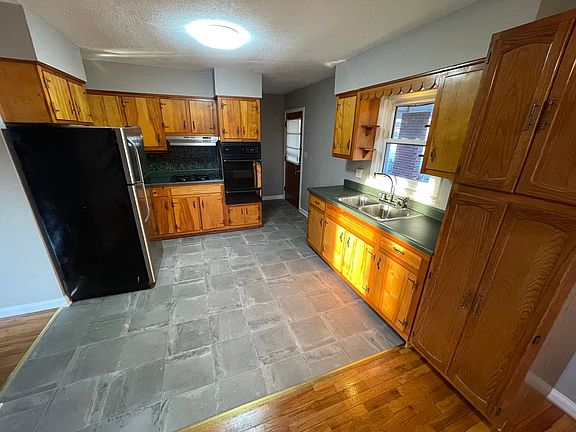 3rd image of 1627 Greenland Park Cir
