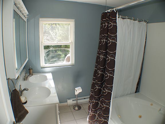 4th image of 2823 Van Oss Dr