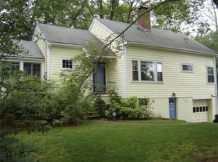 121 Worcester Ln, Waltham, MA 02451