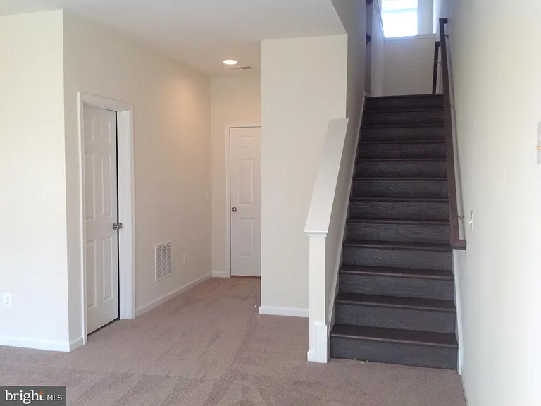 204 Upper Brook Ter — Photo 30