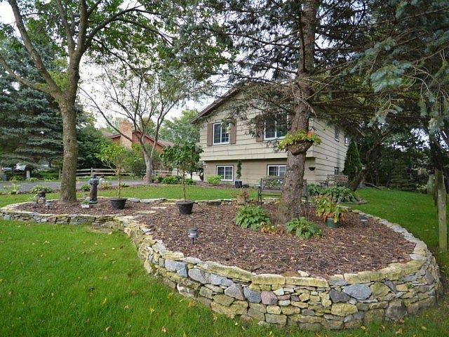 1st image of 572 Westfield Ln