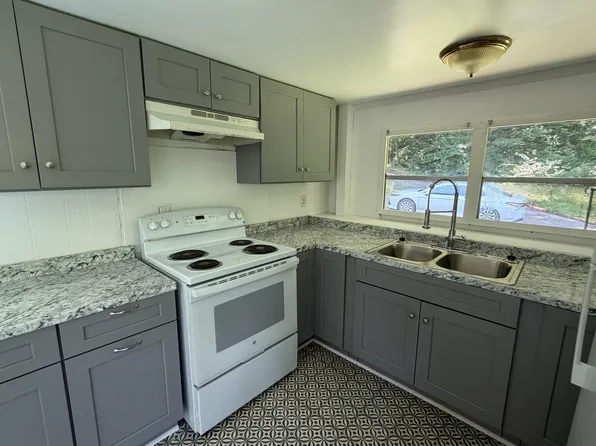 (undisclosed Address), Fairview, NC 28730