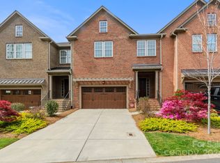 6836 Fairway Row Ln, Charlotte, NC 28277