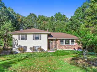 24 Florence Rd, Putnam Valley, NY 10579