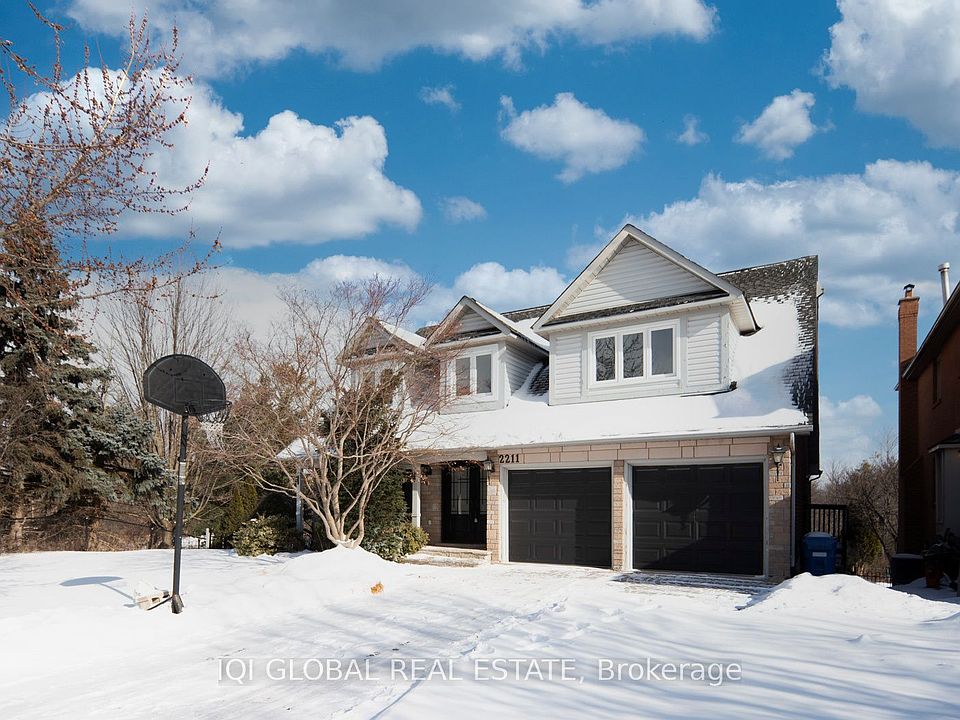 1st image of 2211 Rockingham Dr