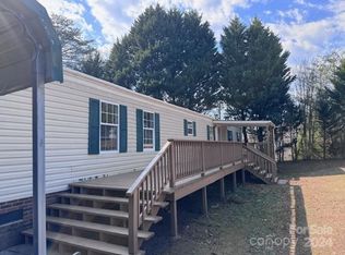 2601 Kite Dr, Lenoir, NC 28645