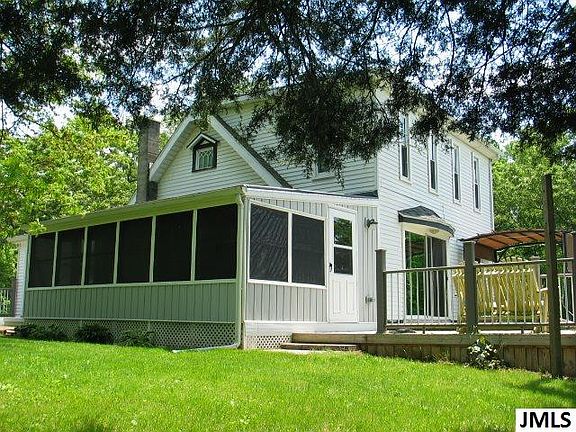 3rd image of 1006 Lakeview Dr