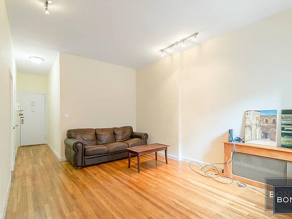 4th image of 211 E 89th St APT 10C