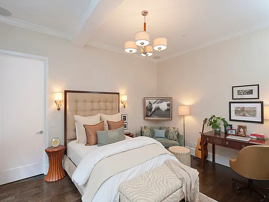 Sold by Sotheby's International Realty | media 7