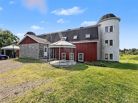 3rd image of 367-369 Etna Rd