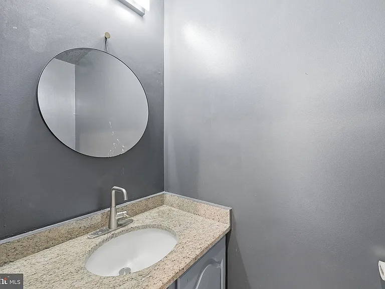 10153 Turnberry Pl — Photo 6