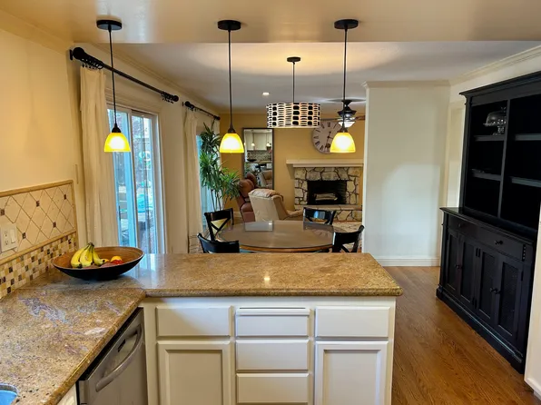 1180 Bryant Ave, Mountain View, CA 94040