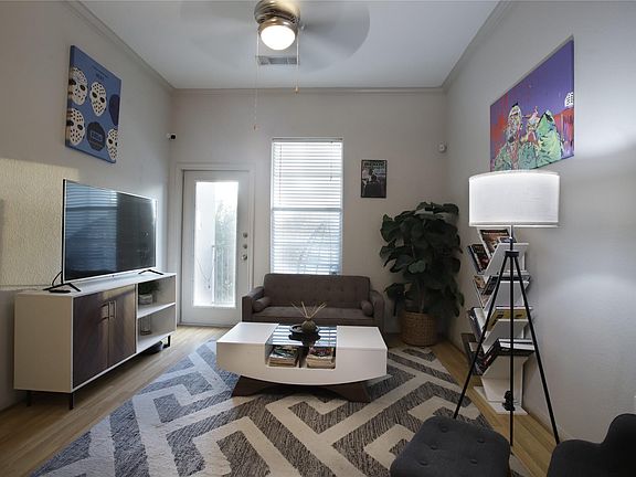 5th image of 1441 East St Unit 314