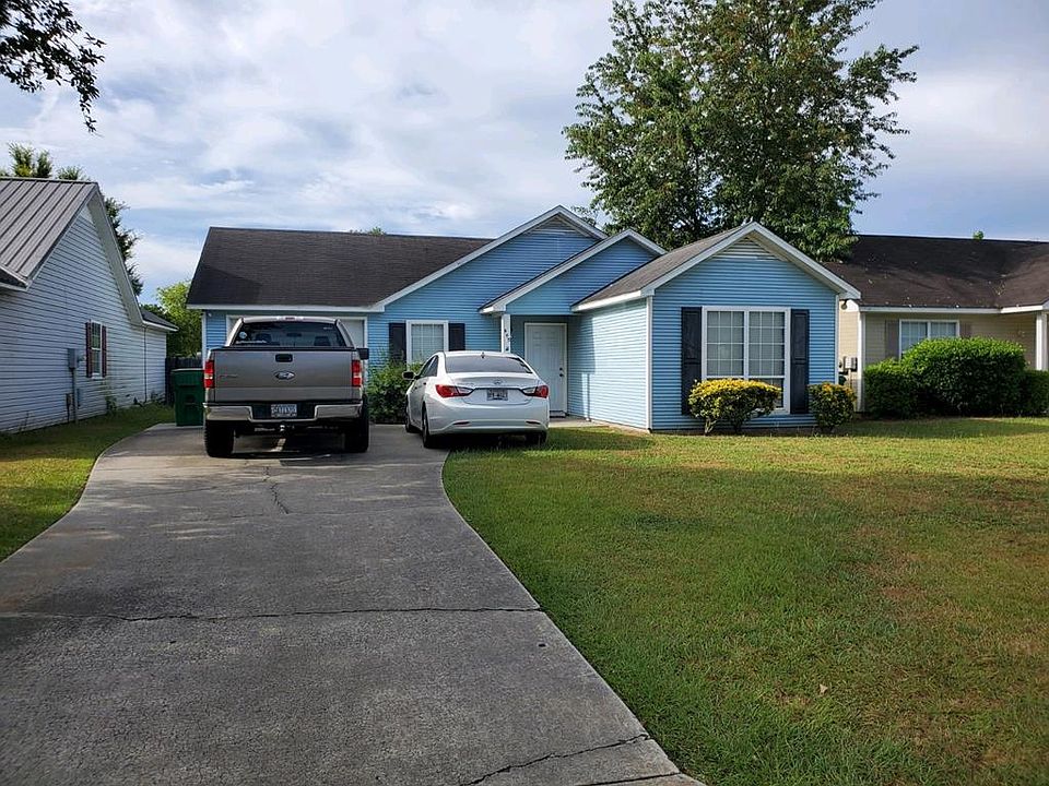1st image of 305 Sawgrass Dr
