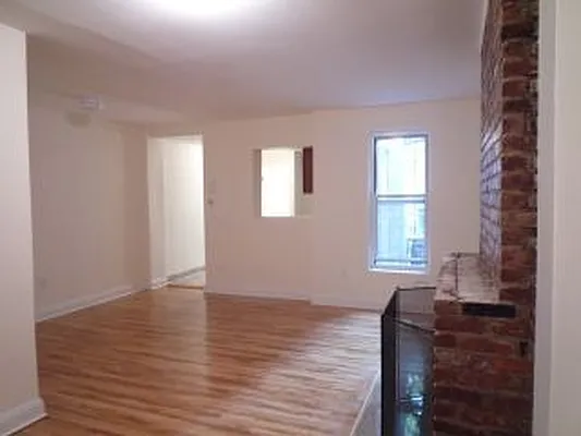 Rented by Frank Valvo Real Estate | media 25