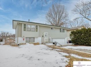 9374 Ohio St, Omaha, NE 68134