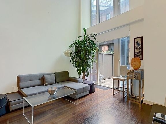 2nd image of 15 William St #D2d3