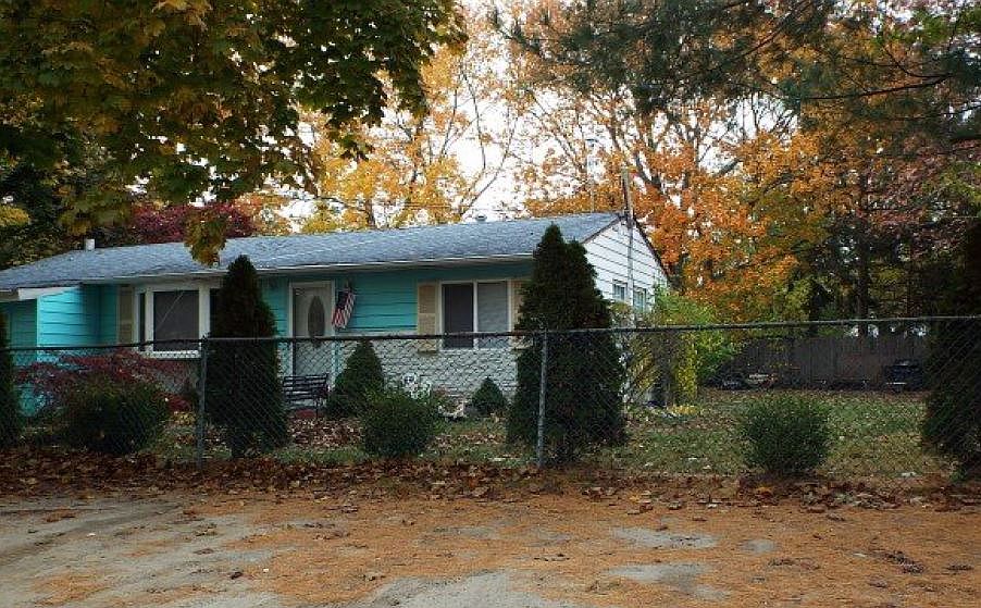 2nd image of 517 Taylor Ave