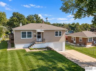 7013 S 41st St, Bellevue, NE 68147