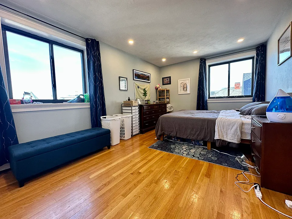 47 Gardner St #12