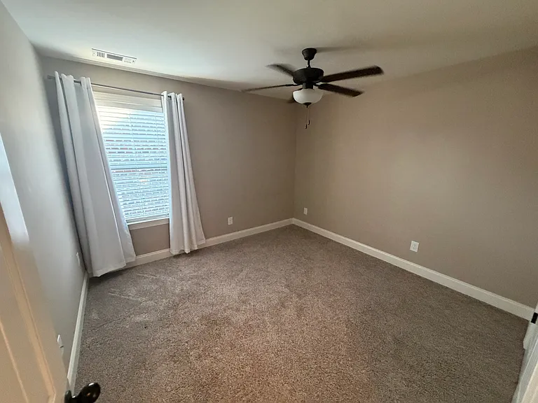240 Windmill Trl — Photo 16