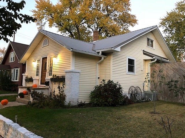 CRAFTSMAN CHARACTER AT IT'S BEST!