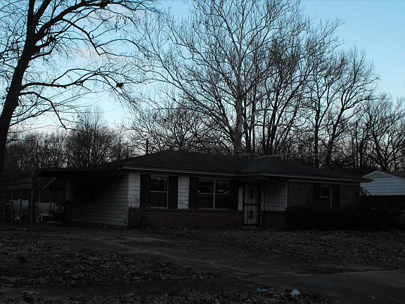 2nd image of 3251 McKell Dr