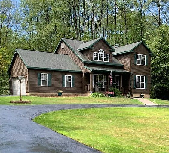 1st image of 13 White Birch Ln