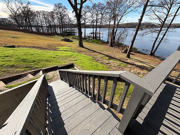 3rd image of 10945 Ferry Lake Rd