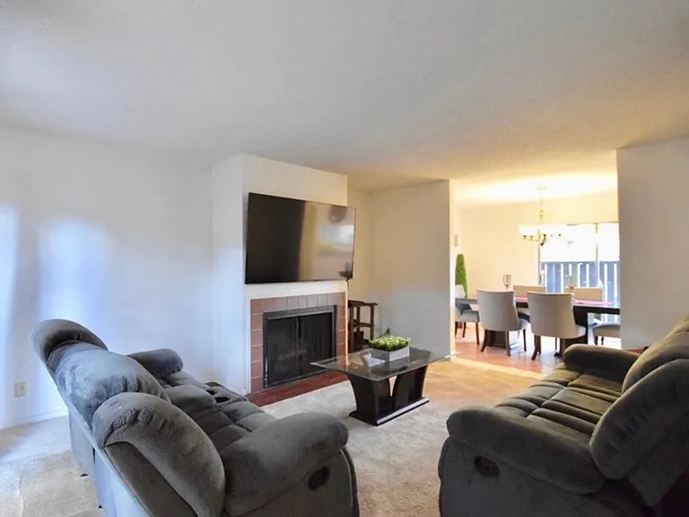 1644 Lomaland Dr #120 — Photo 4