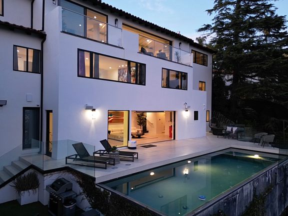 4th image of 2260 Maravilla Dr