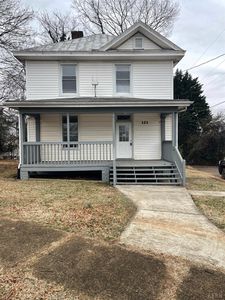121 Thomas Rd, Lynchburg, VA, 24501