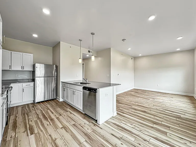 Stratford Pointe — Photo 102