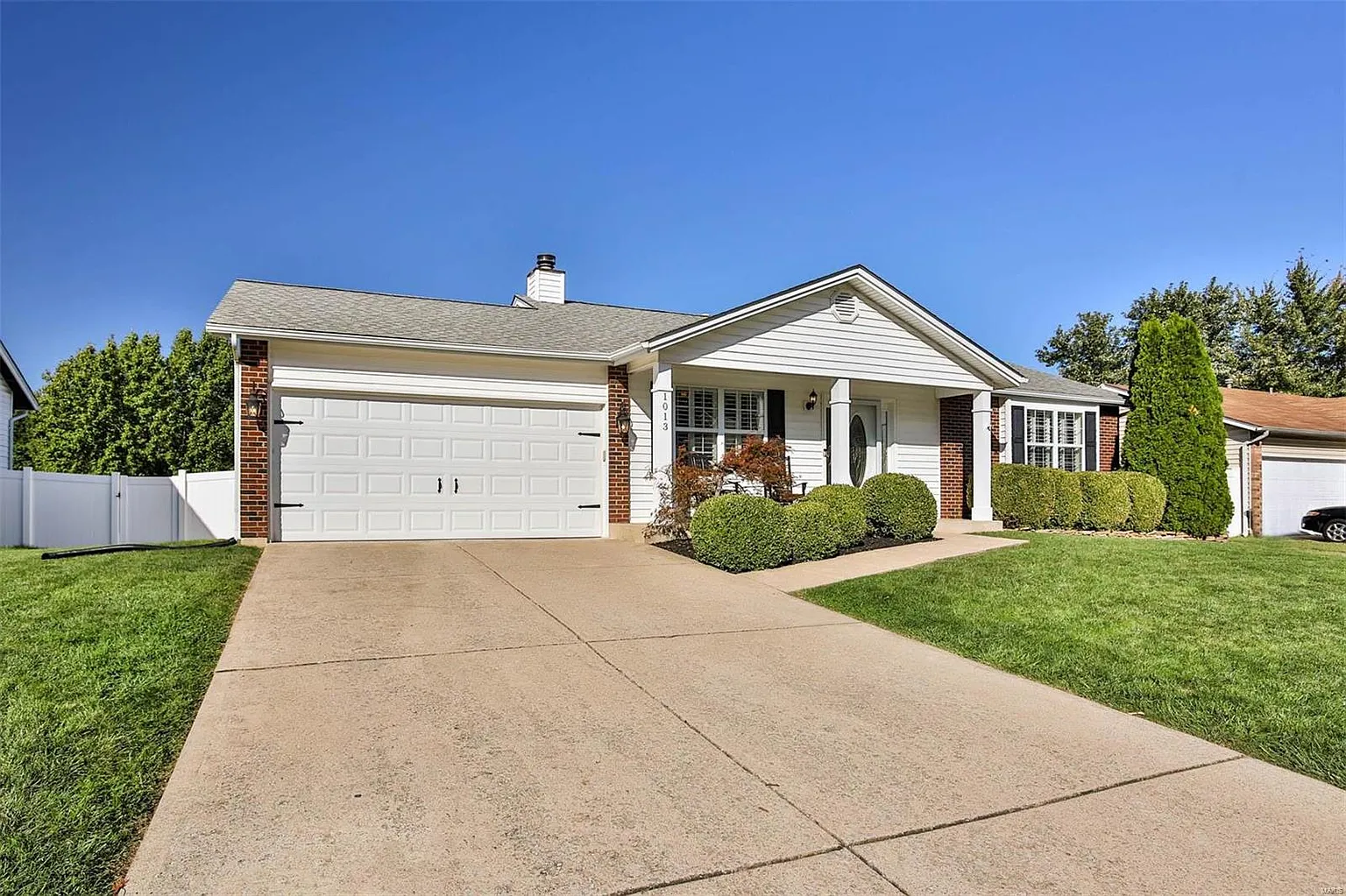 1013 N Brampton Dr photo 1