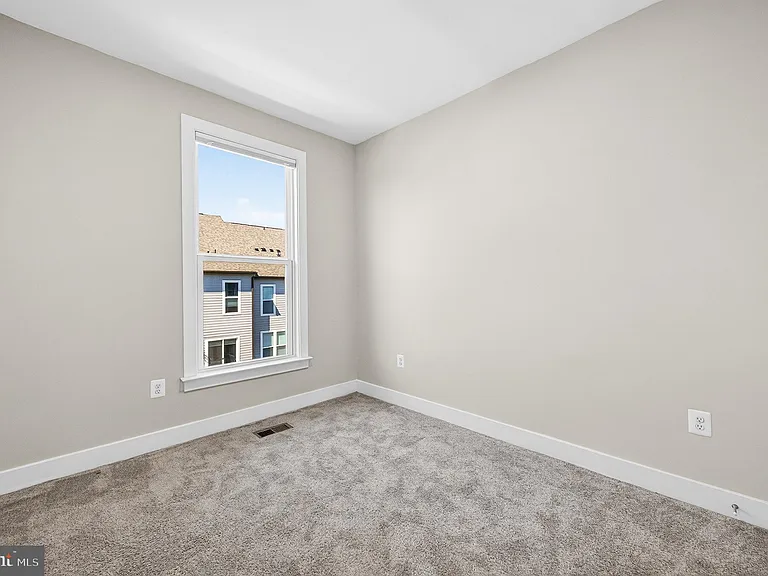 2421 Liberty Loop — Photo 22