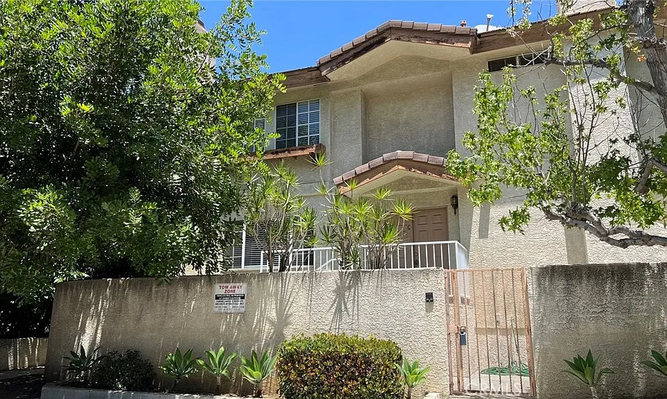 1037 Sunset Blvd #C