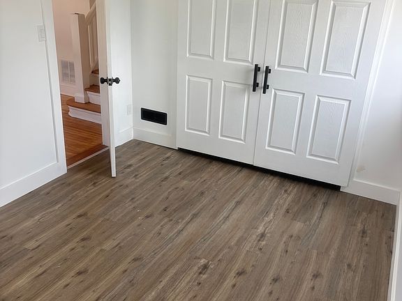 3rd image of 276 Johnson St