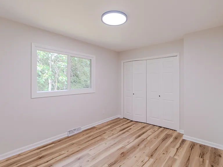 6530 E 3rd Ave — Photo 31