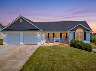 140 Willow Ridge Dr, Chuckey, TN 37641